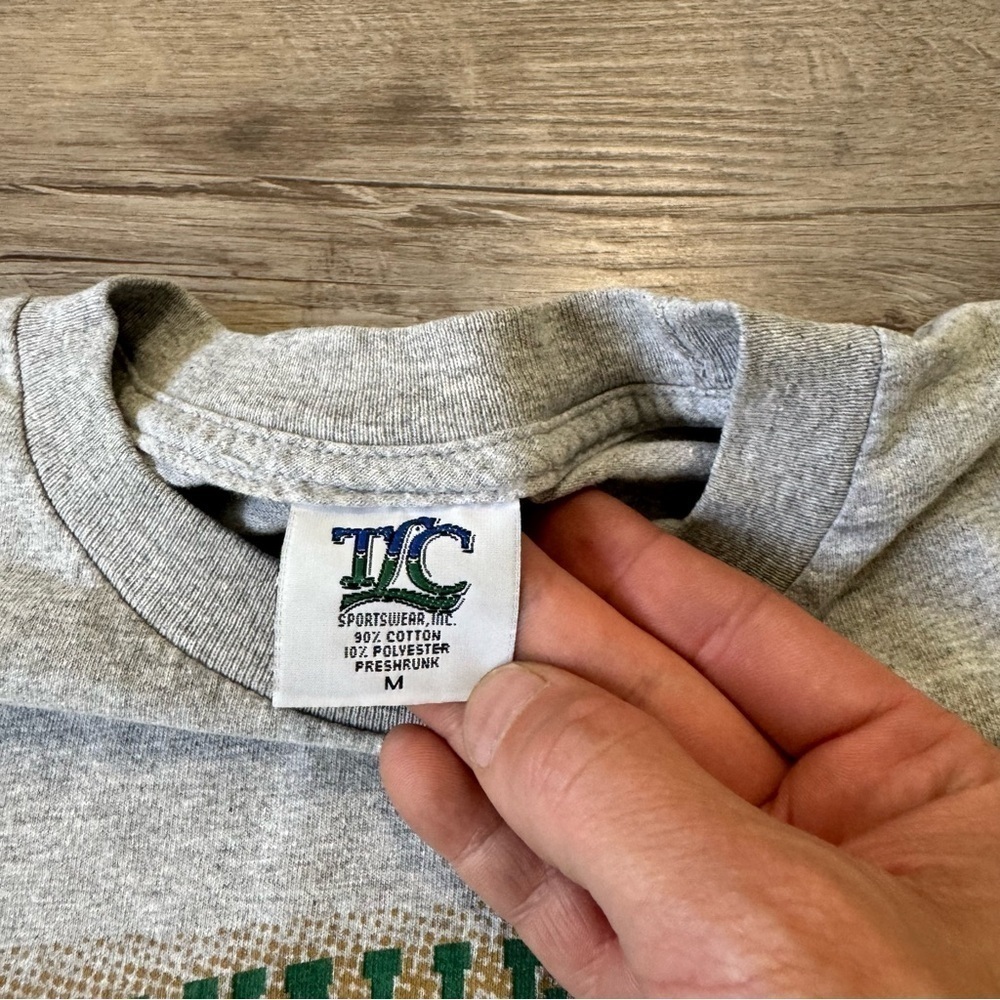 Vintage Utah Valley State University gray and green men’s M vintage t shirt - Picture 4 of 4